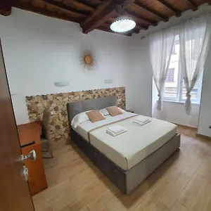 marla-rooms.hotelitalianriviera.com/